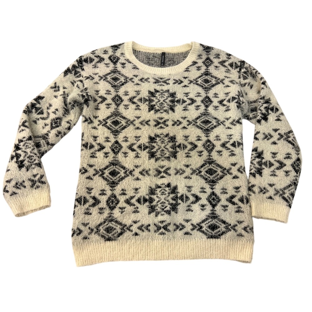 Massini Womens Medium Eyelash Knit Southwestern Geometric Fuzzy Sweater Black